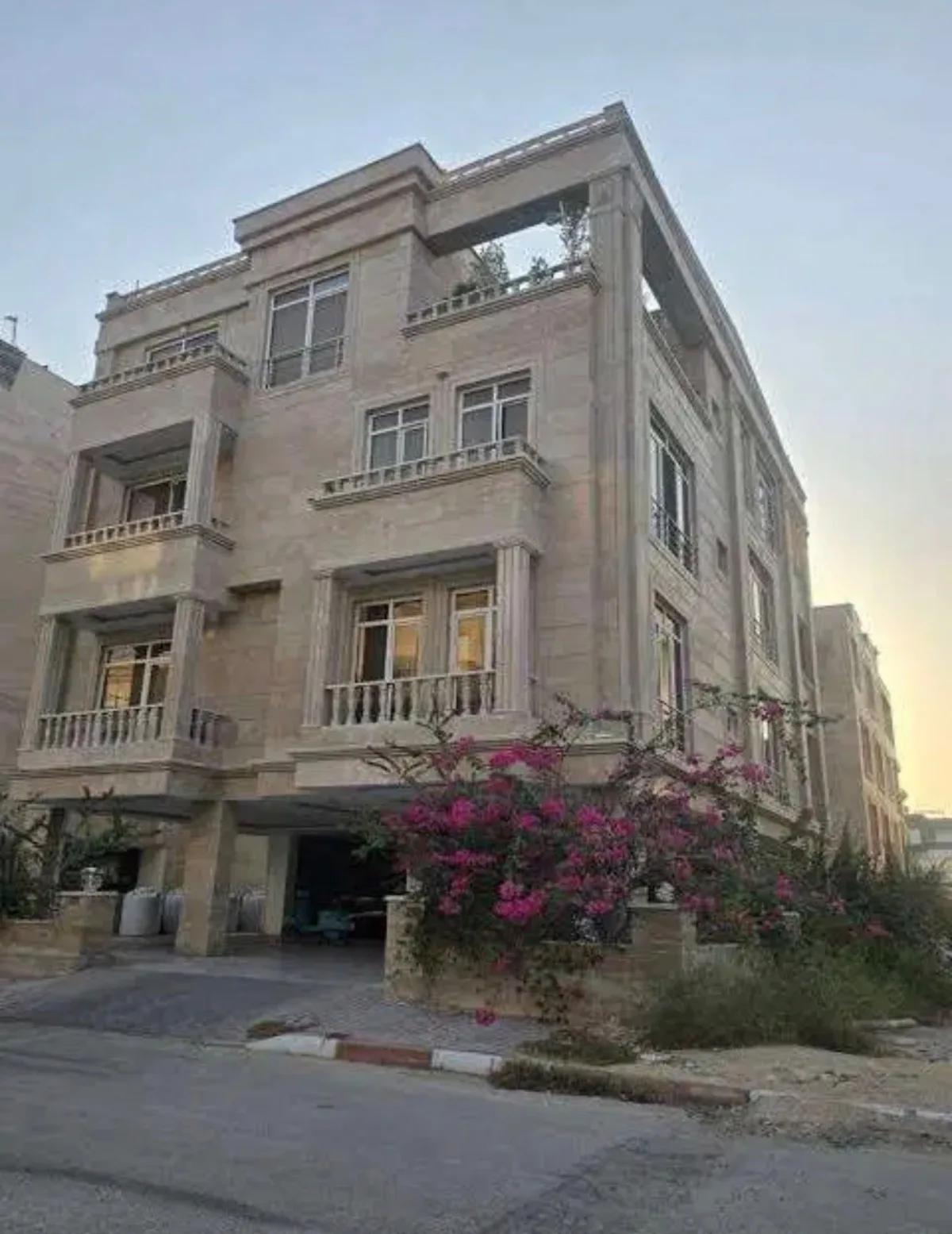 ۵۶ متر نوبنیاد روبه نما 